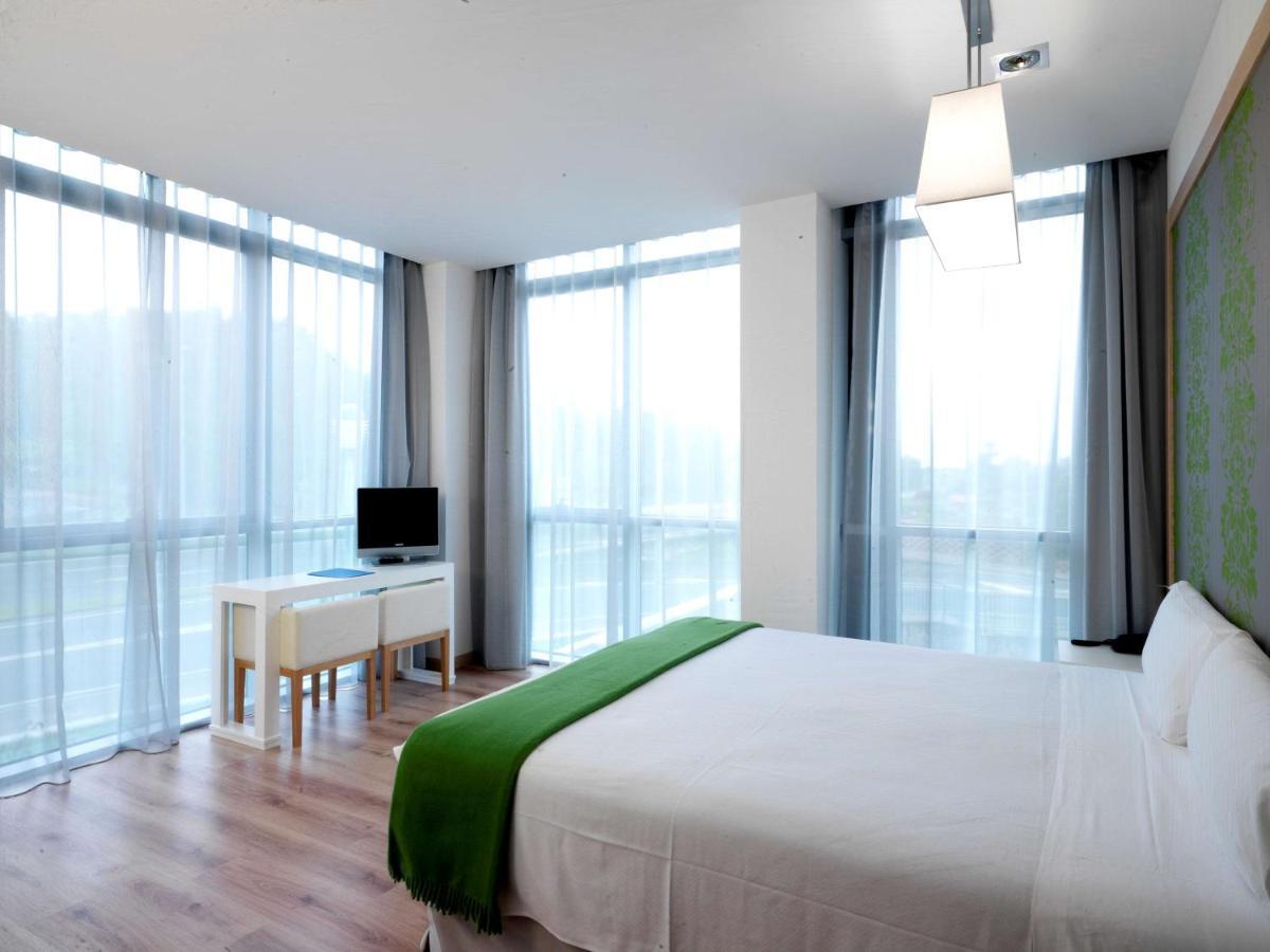 Nh La Avanzada Hotel 4*
